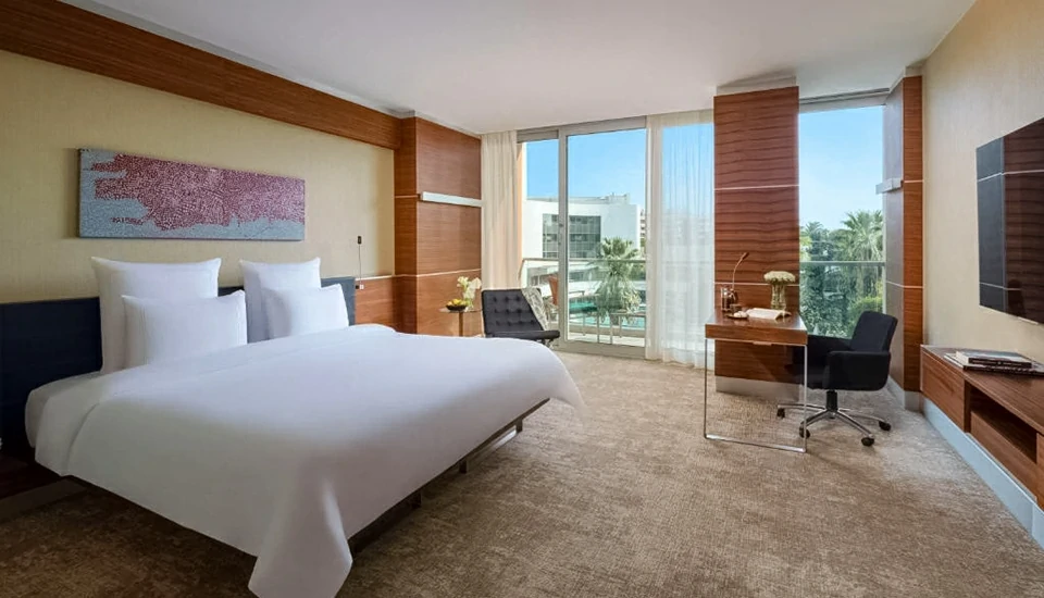 هتل سوئیس اوتل بویوک افس ازمیر